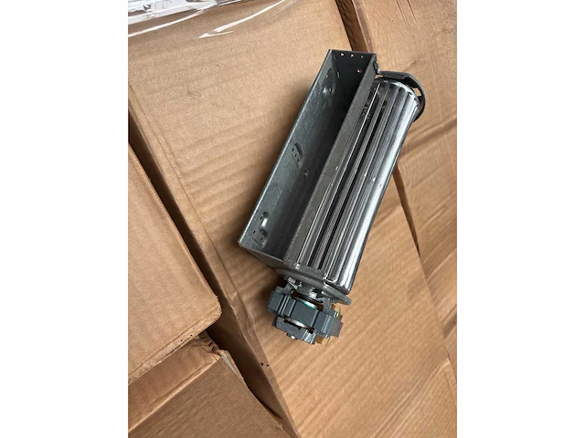 Pallet met ventilators - afbeelding 4 van  7