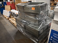 Pallet metalen bakjes - afbeelding 1 van  1