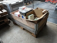 Pallet nieuw elektriciteitsmateriaal abb, schneider, socomec - afbeelding 4 van  15