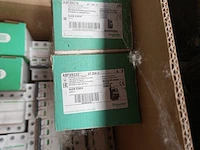 Pallet nieuw elektriciteitsmateriaal abb, schneider, socomec - afbeelding 12 van  15