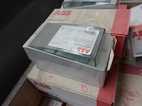 Pallet nieuw elektriciteitsmateriaal abb, schneider, socomec - afbeelding 13 van  15