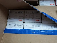 Pallet nieuw elektriciteitsmateriaal abb, schneider, socomec - afbeelding 14 van  15