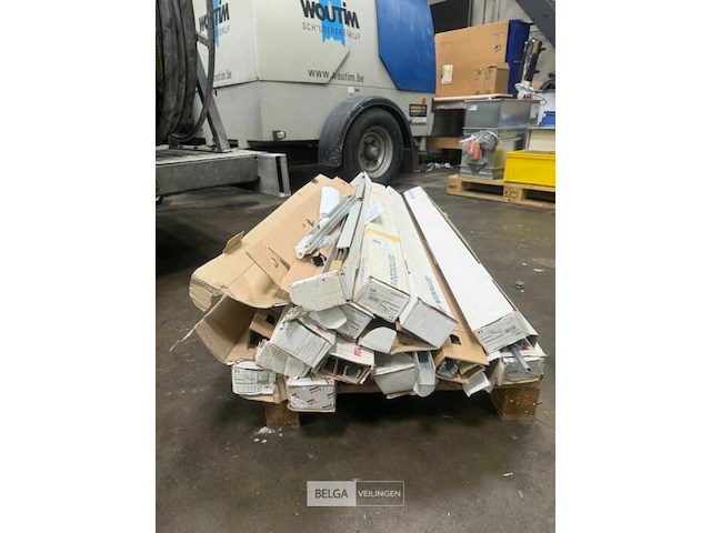 Pallet onderdelen dormaka - afbeelding 2 van  4