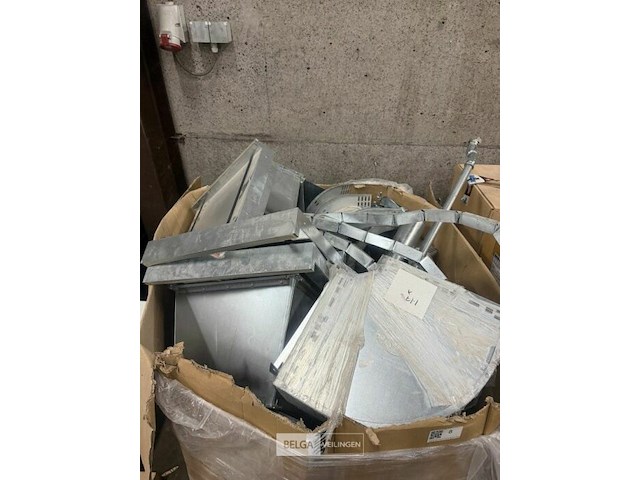 Pallet onderdelen luchtkanalen - afbeelding 1 van  4