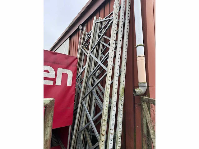 Pallet racking (8x) - afbeelding 1 van  8