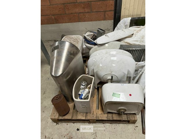 Pallet sanitair - afbeelding 2 van  4