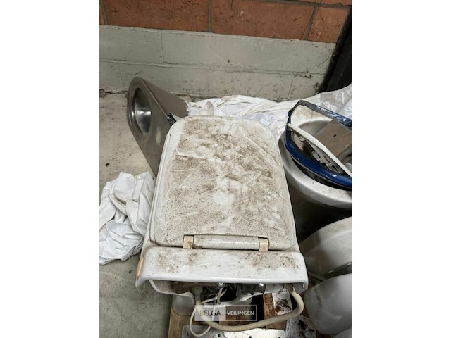 Pallet sanitair - afbeelding 3 van  4