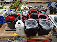 Pallet schoonmaakgereedschap - afbeelding 1 van  5