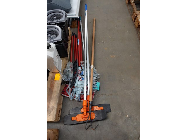 Pallet schoonmaakgereedschap - afbeelding 3 van  5