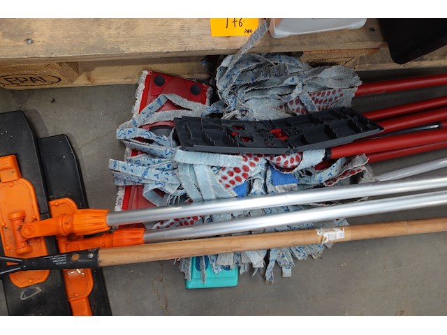 Pallet schoonmaakgereedschap - afbeelding 4 van  5