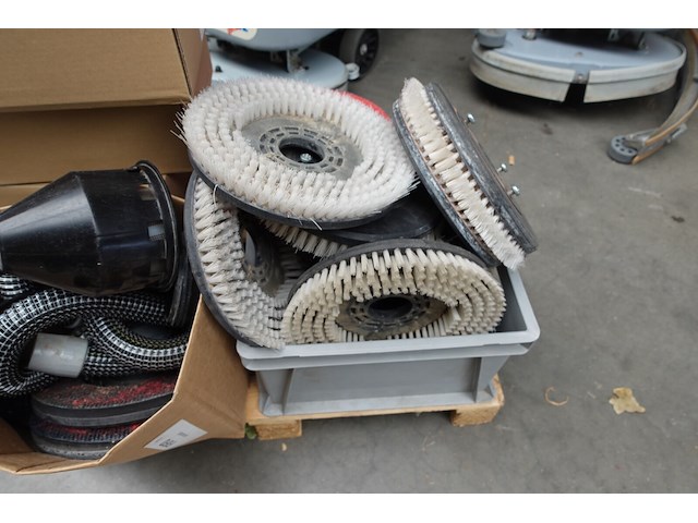 Pallet schrobborstels - afbeelding 4 van  6