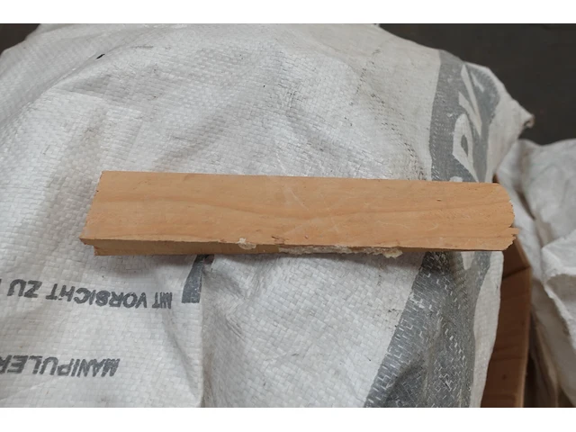 Pallet spie in hout - afbeelding 2 van  3