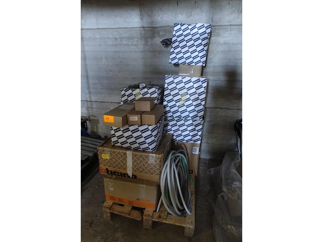 Pallet toebehoren elektronica - afbeelding 1 van  8