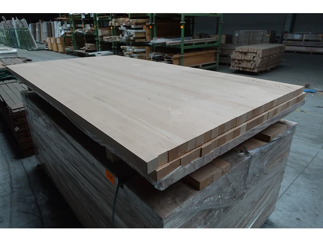 Pallet verlijmde eikenhouten lamellen - afbeelding 2 van  3