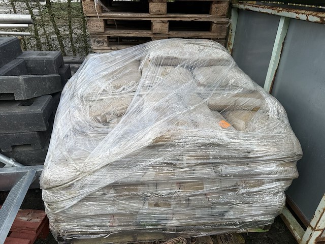 Pallet zand - afbeelding 2 van  2