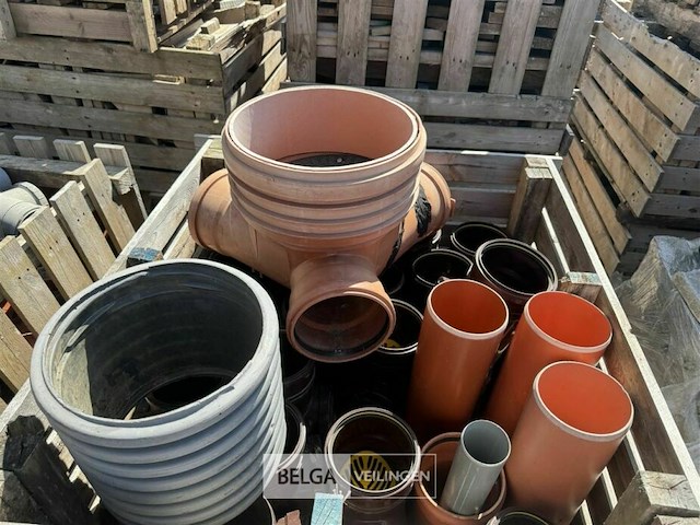 Palletbox met inhoud voor pijpmontage - afbeelding 4 van  9