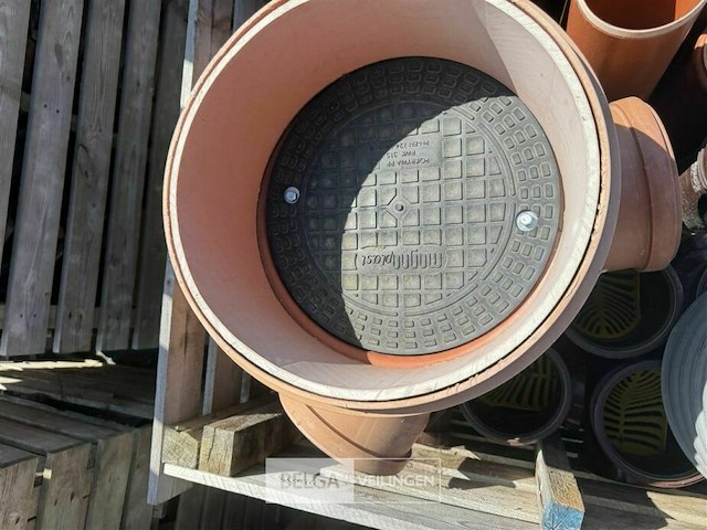 Palletbox met inhoud voor pijpmontage - afbeelding 8 van  9