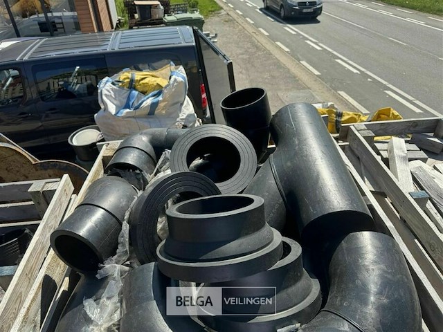 Palletbox met inhoud voor pijpmontage - afbeelding 6 van  7