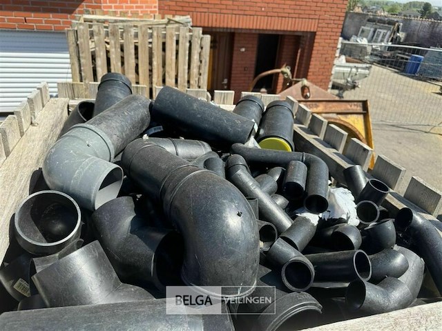 Palletbox met inhoud voor pijpmontage - afbeelding 3 van  9