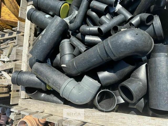 Palletbox met inhoud voor pijpmontage - afbeelding 8 van  9