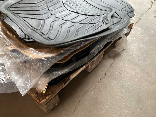 Palletdeal diverse automatten, stof en rubber - afbeelding 2 van  4