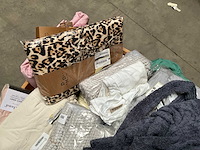 Palletdeal diverse bed- en badtextiel van o.a. walra - afbeelding 4 van  9