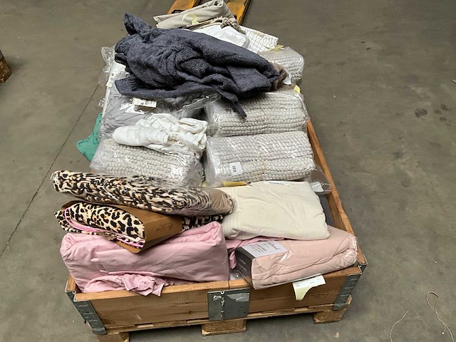 Palletdeal diverse bed- en badtextiel van o.a. walra - afbeelding 6 van  9