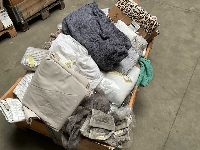 Palletdeal diverse bed- en badtextiel van o.a. walra - afbeelding 9 van  9
