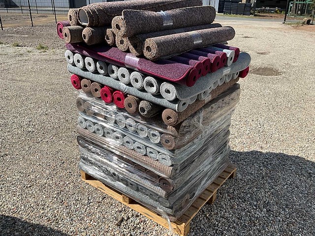 Palletdeal diverse kleuren vloerkleden 150 x 100 cm - afbeelding 1 van  14