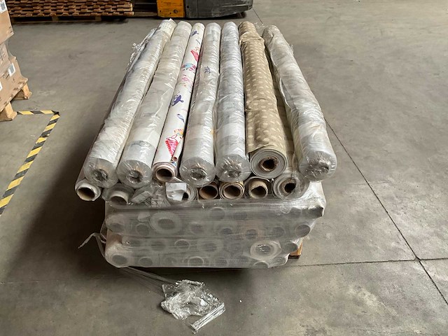 Palletdeal diverse rollen tafelzeil 140cm breed - afbeelding 3 van  3