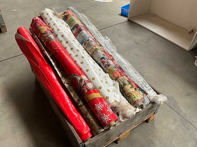 Palletdeal diverse rollen tafelzeil 140cm breed - afbeelding 3 van  5