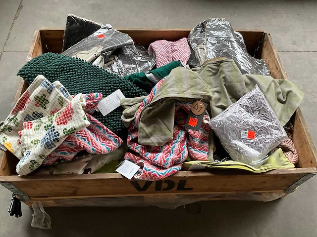 Palletdeal diverse sierkussen hoezen - afbeelding 1 van  5