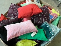 Palletdeal diverse sierkussens en hoezen van o.a. 2lif en linen & more - afbeelding 3 van  8