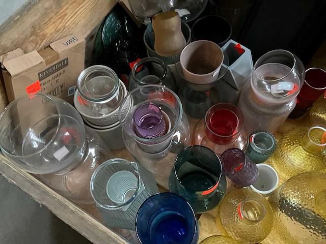 Palletdeal diverse woonaccessoires o.a. vazen - afbeelding 2 van  7