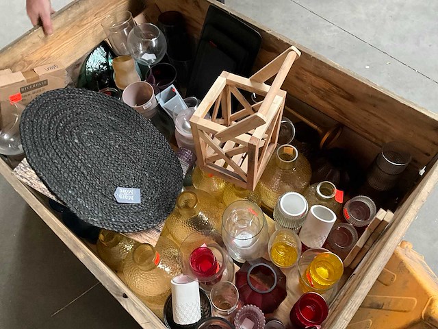 Palletdeal diverse woonaccessoires o.a. vazen - afbeelding 7 van  7