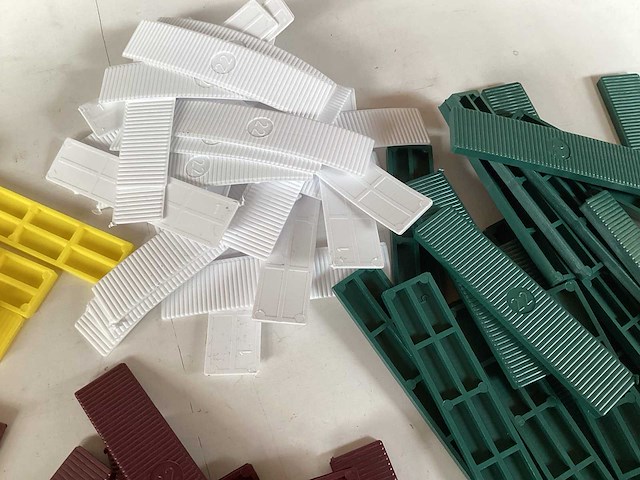 Palletdeal glasblokjes/vulplaatjes 1,2,3,4 en 5 mm (40000x) - afbeelding 6 van  7