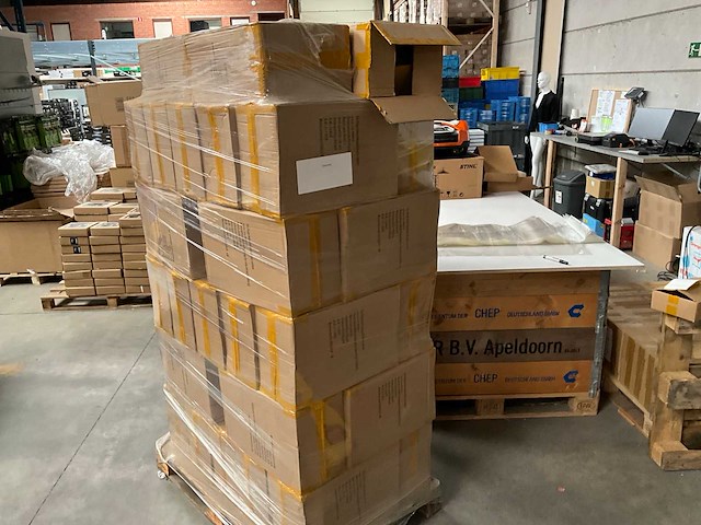 Palletdeal polybag met zelfklevende strip 30 x 95 cm (19500x) - afbeelding 1 van  7