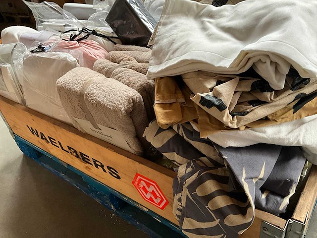 Palletdeal retouren webwinkel, diverse beddengoed van o.a. walra - afbeelding 2 van  2