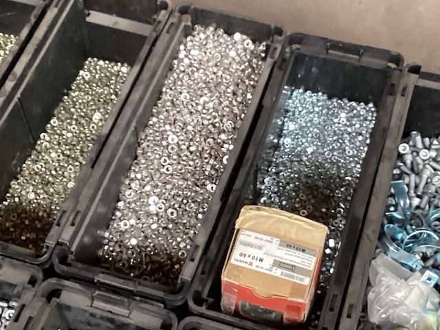 Palletdeal würth diverse bevestigingsmaterialen en ijzerwaren - afbeelding 4 van  7
