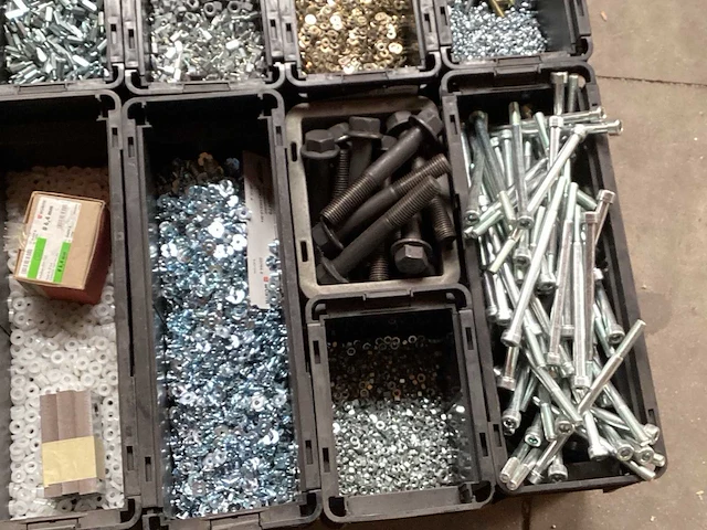 Palletdeal würth diverse bevestigingsmaterialen en ijzerwaren - afbeelding 5 van  5