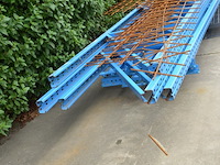 Palletstelling blauw bestaande uit 3 kopsteunen afm. ca. 6,50m en 8 dwarsbalken afm. ca. 4,50m - afbeelding 3 van  7
