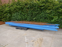 Palletstelling blauw bestaande uit 3 kopsteunen afm. ca. 6,50m en 8 dwarsbalken afm. ca. 4,50m - afbeelding 4 van  7