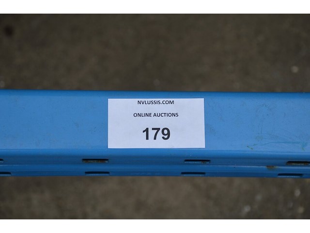 Palletstelling blauw bestaande uit 3 kopsteunen afm. ca. 6,50m en 8 dwarsbalken afm. ca. 4,50m - afbeelding 5 van  7