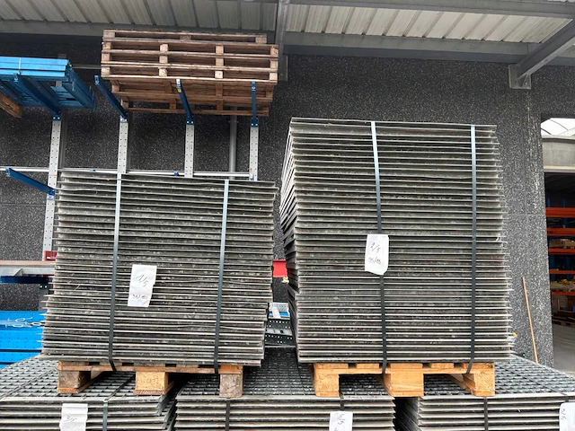 Palletstelling galva legbord roosters (70x) - afbeelding 1 van  2