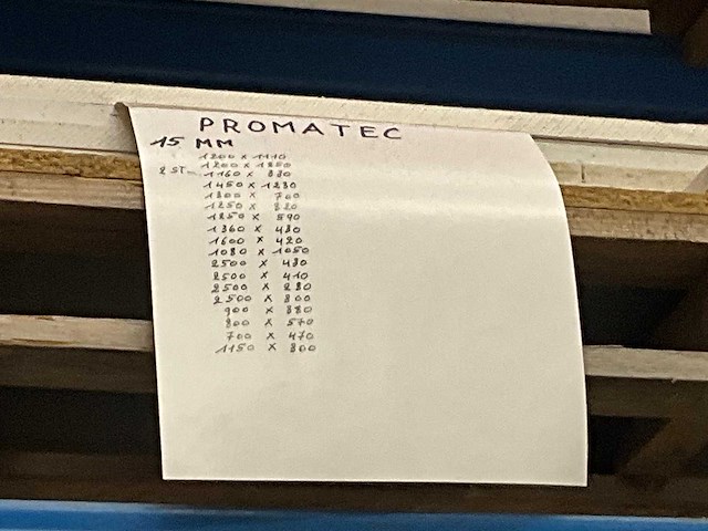 Palletstelling met inhoud diverse plaatmateriaal - afbeelding 8 van  11