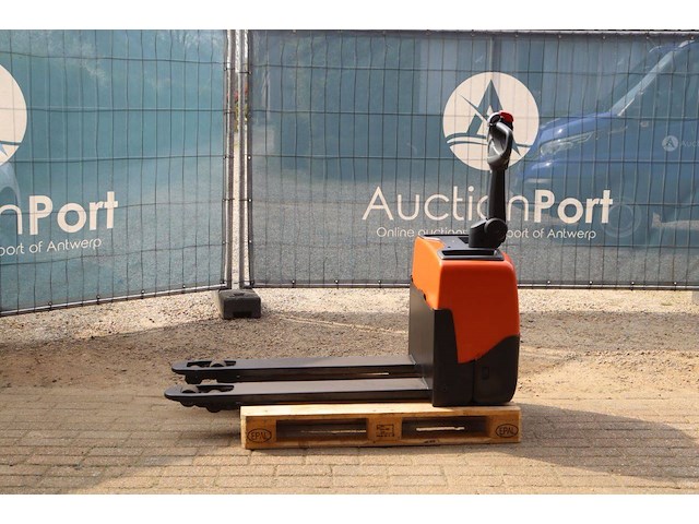 Pallettruck toyota lwe130 elektrisch 1300kg 2020 - afbeelding 1 van  1