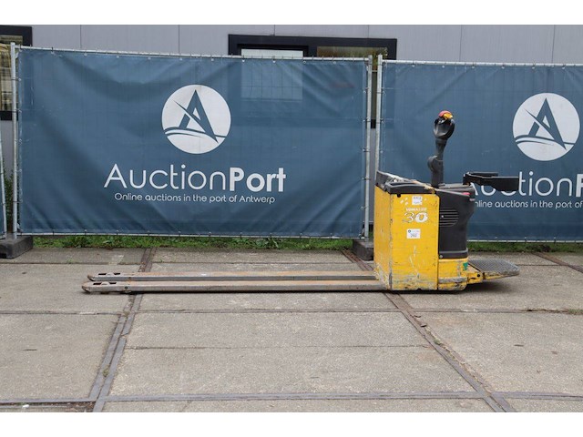 Palletwagen komatsu mwp30f1r elektrisch 3000kg 2009 - afbeelding 1 van  1