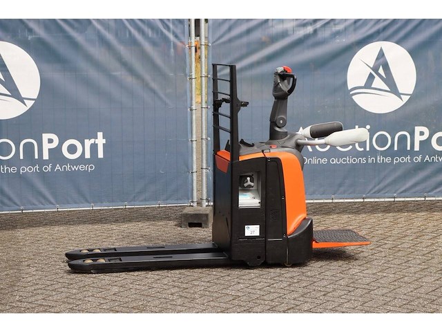 Palletwagen toyota lpe200 elektrisch 2000kg 2019 - afbeelding 1 van  1