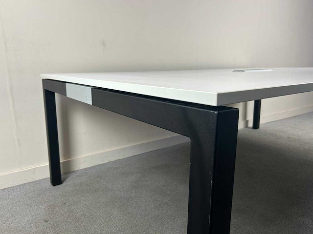 Pami - - vergadertafel - afbeelding 3 van  9