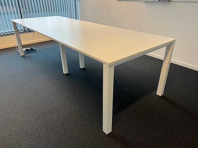 Pami - 2 delig - vergadertafel - afbeelding 1 van  6